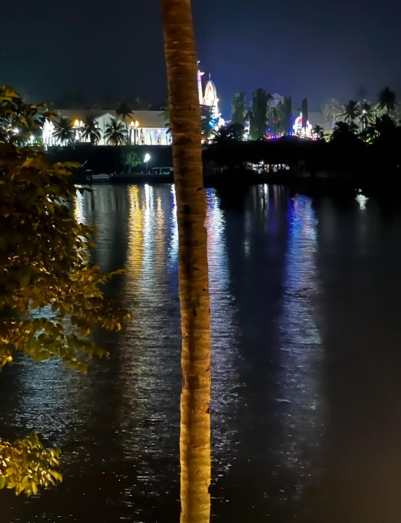 Jaladarshini Lakeside Gardens Panzió Kollam Kültér fotó