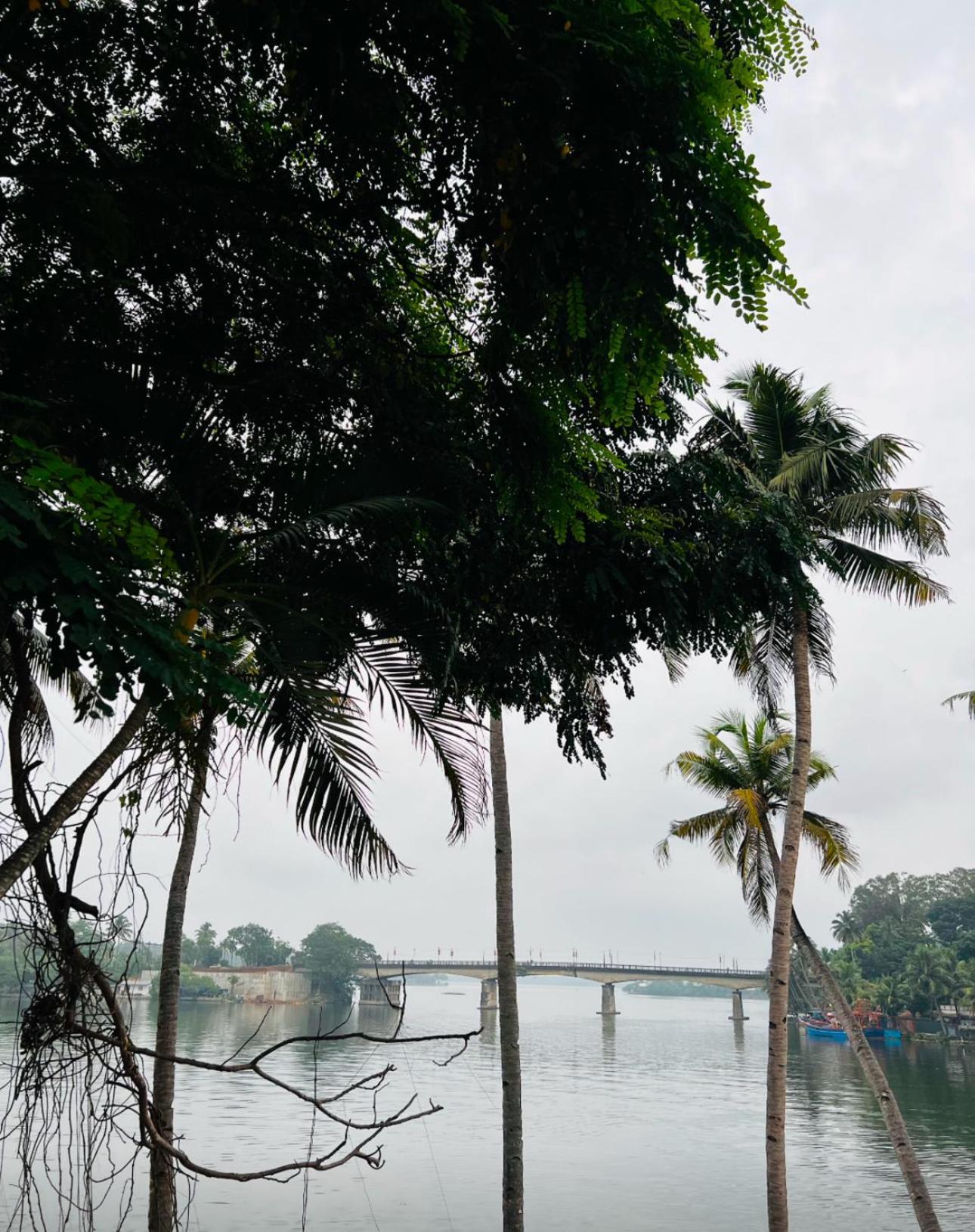 Jaladarshini Lakeside Gardens Panzió Kollam Kültér fotó